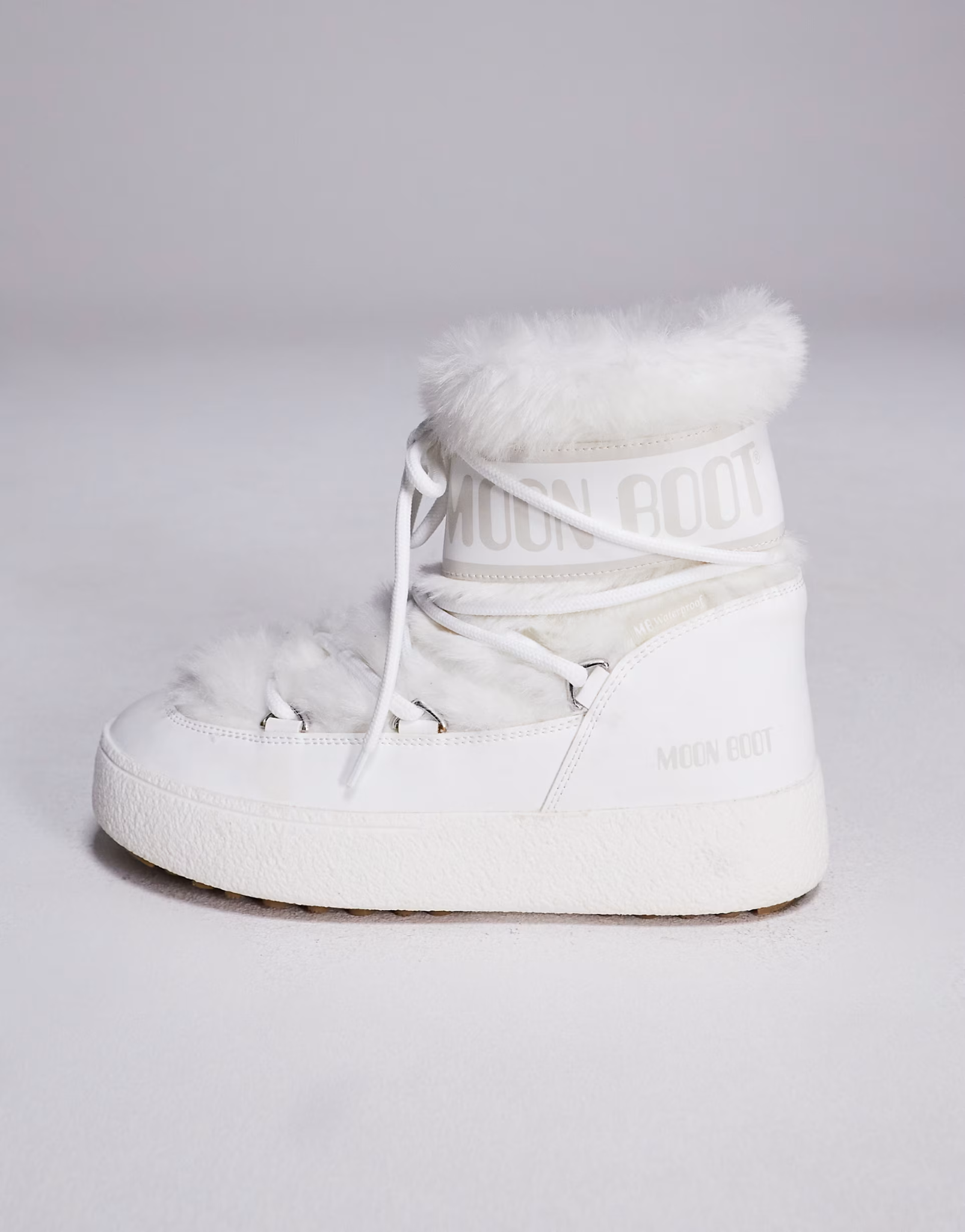White Moon Boot Ltrack waterproof short boot with faux fur